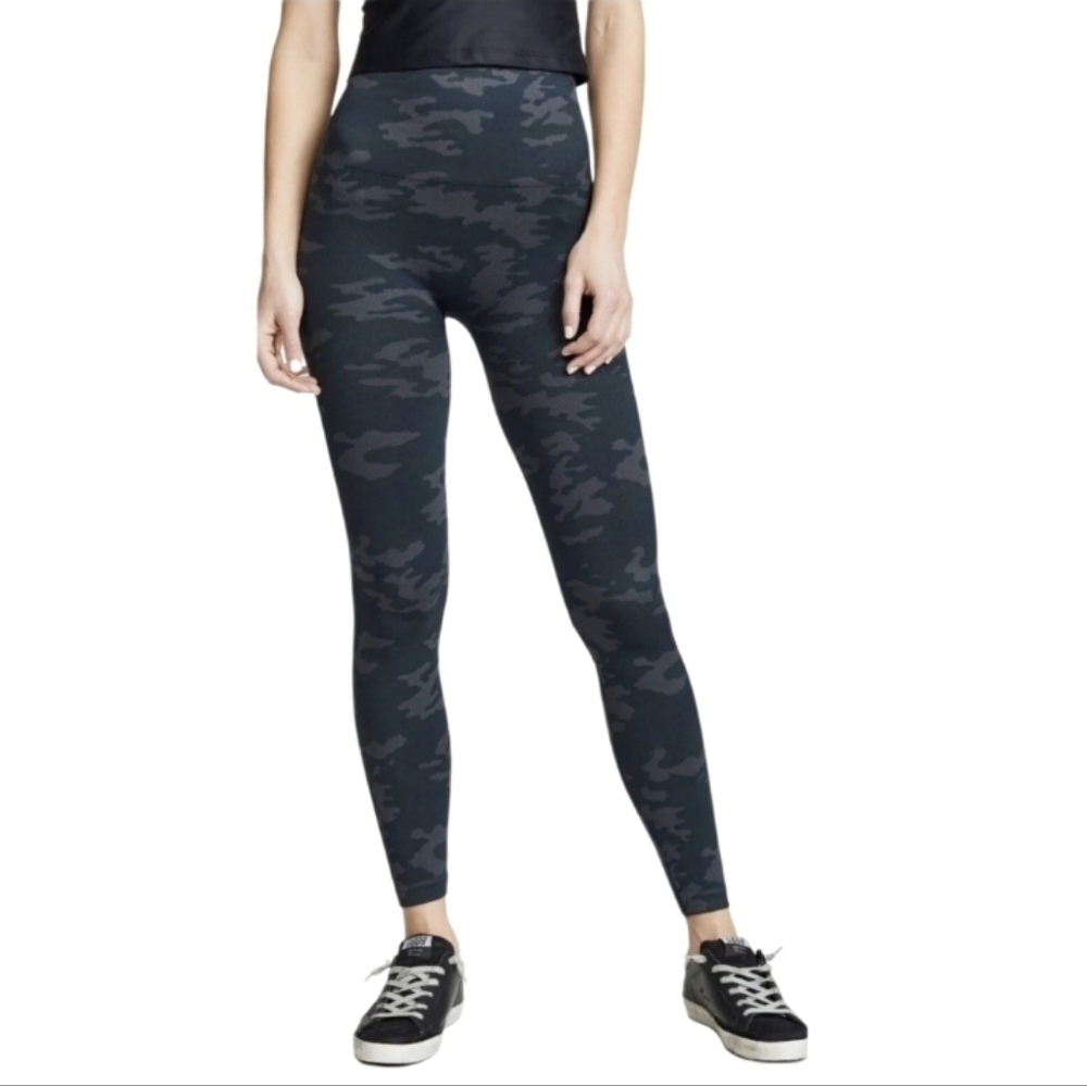 Spanx Look At Me Now Seamless Leggings Women's Gray Black Workout Gym Yoga Small - Picture 1 of 8